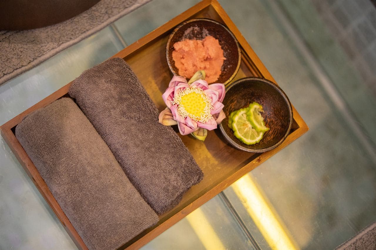 Himalayan Pink Salt & Fresh Kaffir Lime Polish